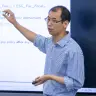 Bio image of Professor Qingwei Wang 