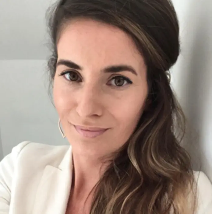 Bio image of Dr Rebecca Scott