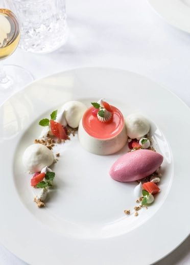 A dessert of panacotta and meringue.