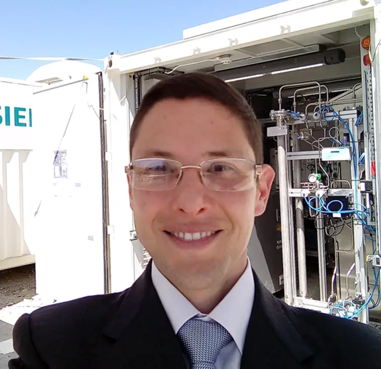 Profile picture of Professor Agustin Valera-Medina.