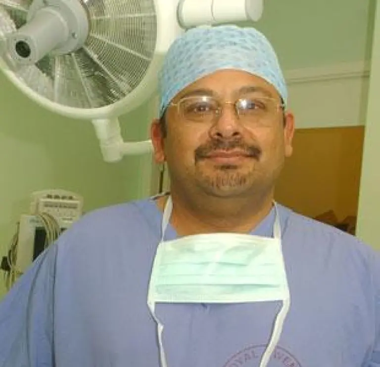 bio image of Mr Ro (Rohit) Kulkarni Consultant Shoulder and Elbow Surgeon