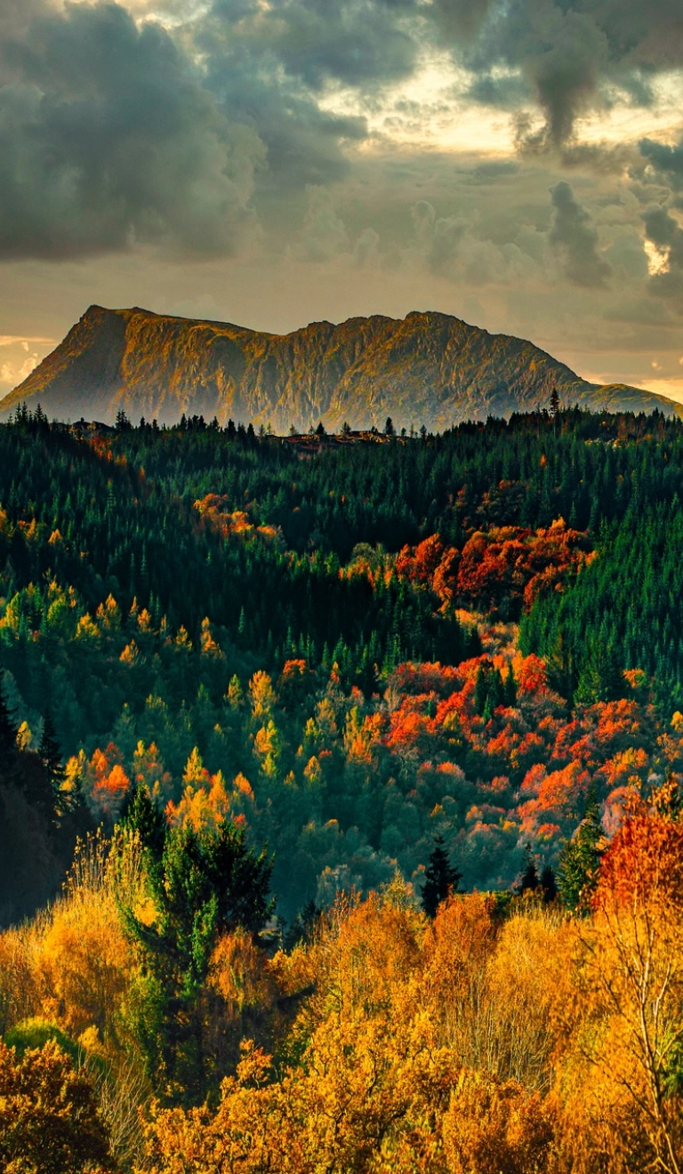 Siabod Mountain in Autumn